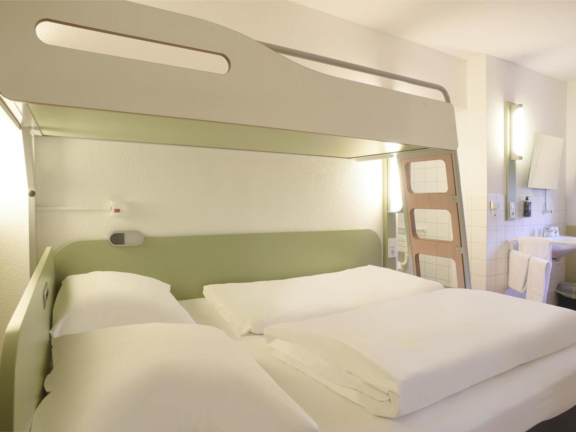 B&B Hotel Leipzig-Schoenefeld エクステリア 写真