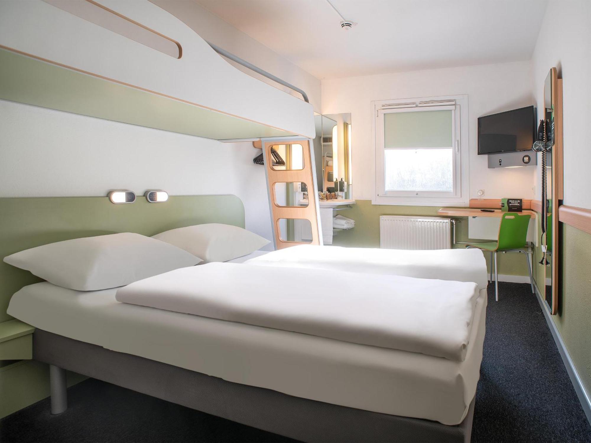 B&B Hotel Leipzig-Schoenefeld エクステリア 写真