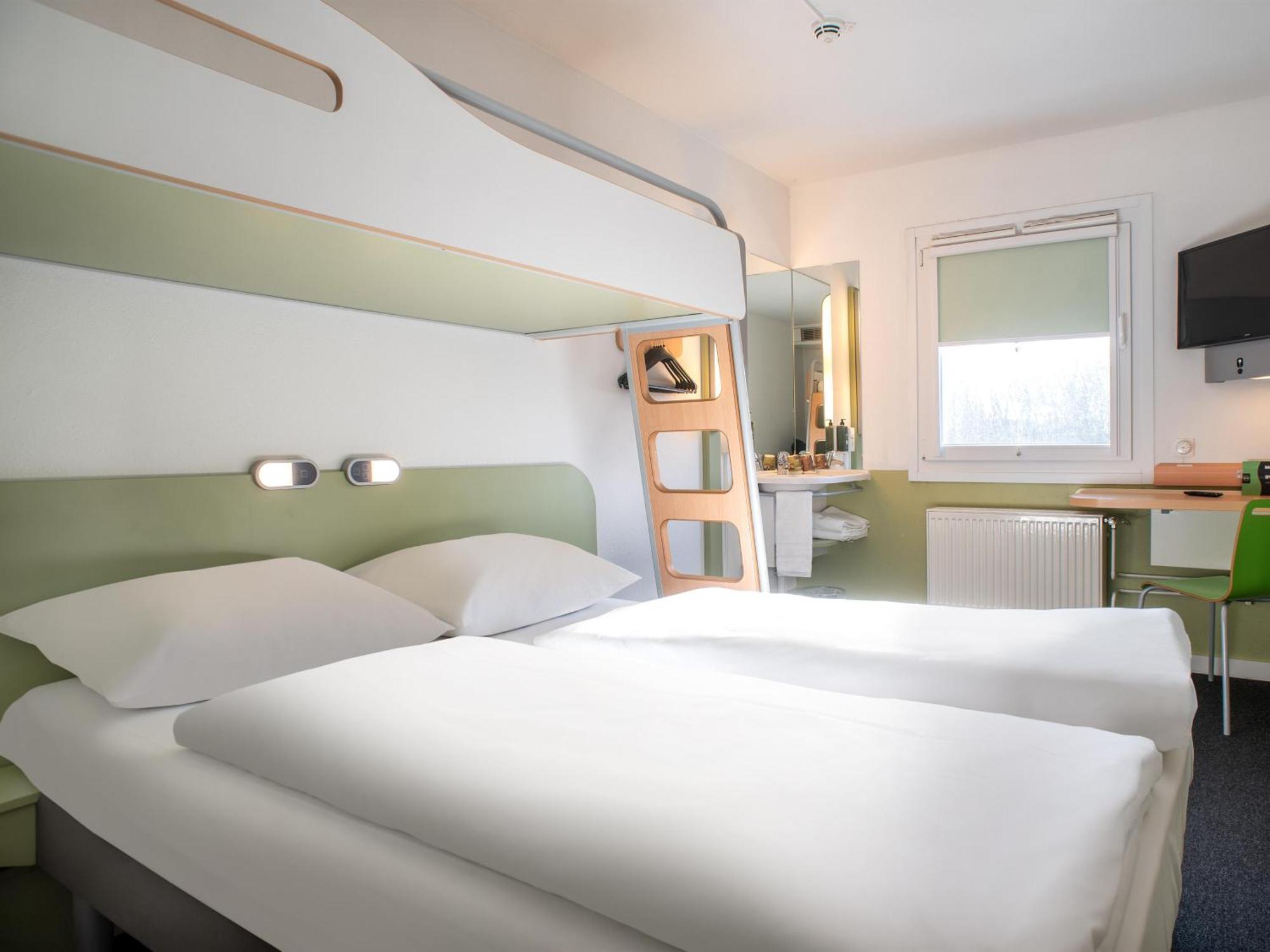 B&B Hotel Leipzig-Schoenefeld エクステリア 写真
