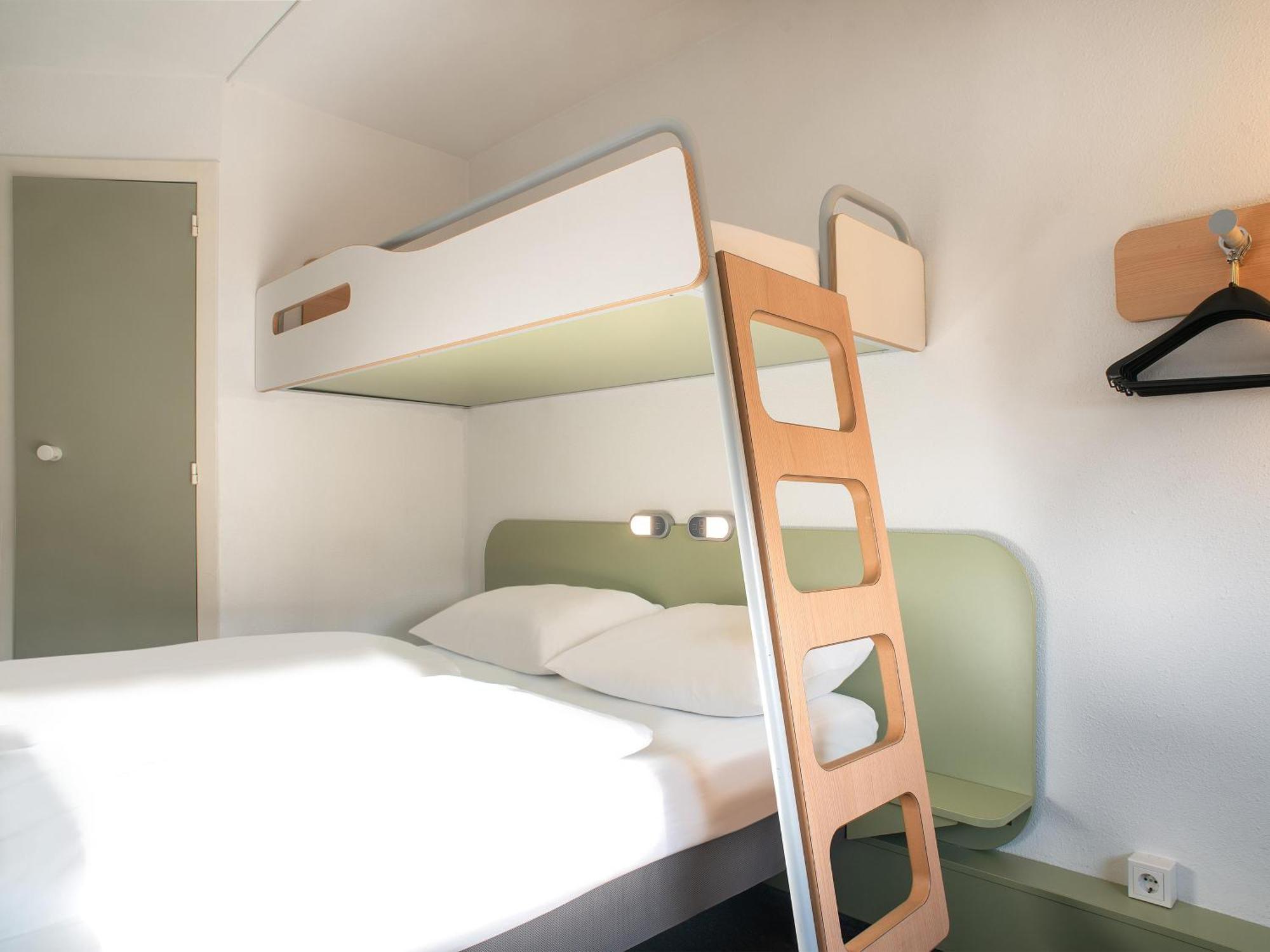 B&B Hotel Leipzig-Schoenefeld エクステリア 写真