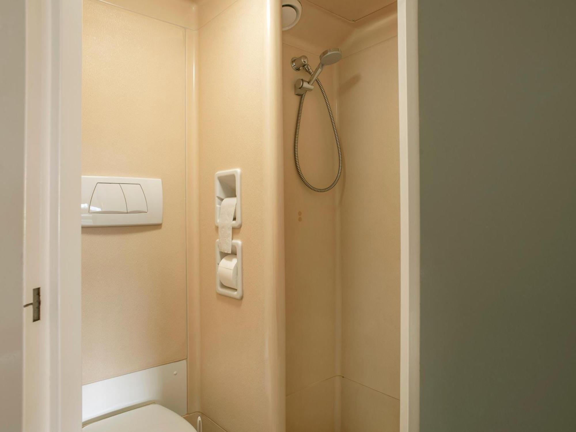B&B Hotel Leipzig-Schoenefeld エクステリア 写真